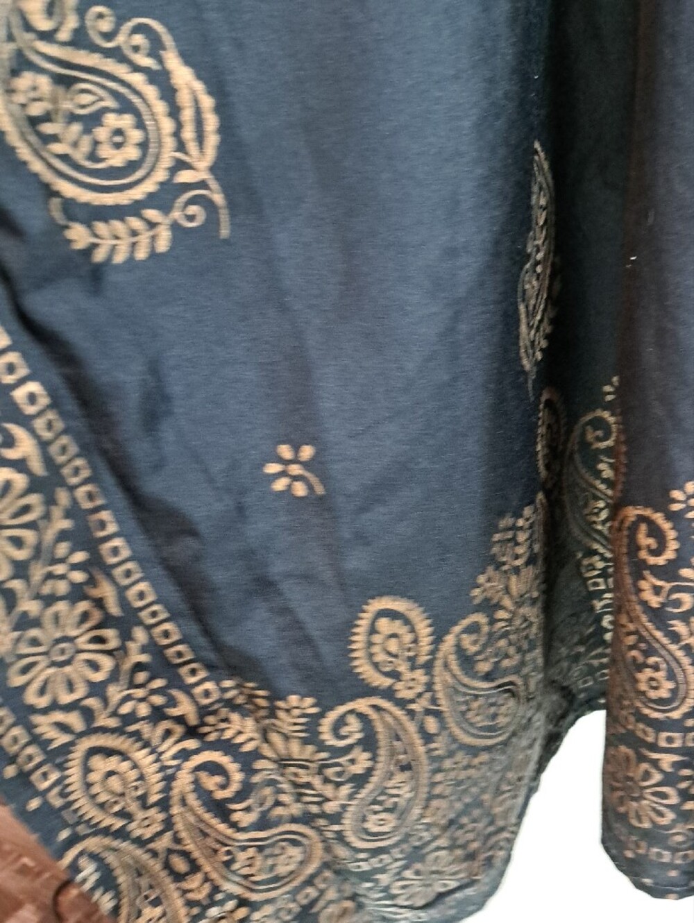 Step n' Style Black Kaftan with Gold Paisley Print - Picture 5 of 9
